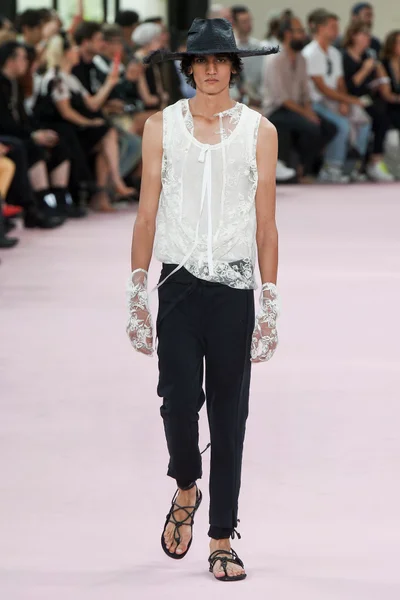 Look 8